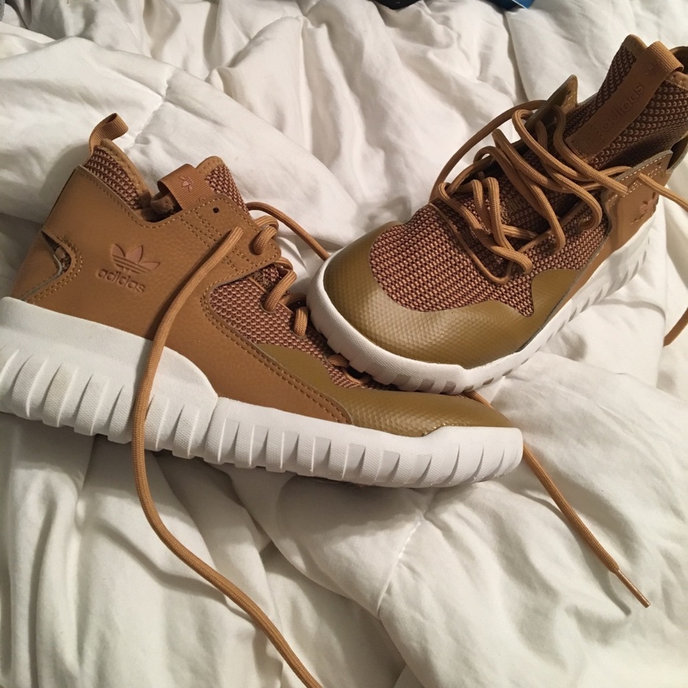 Adidas Tubular size 9 women's size 7 men's