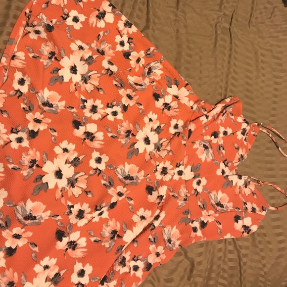 A light Orange summer dress - Picture 1 of 3
