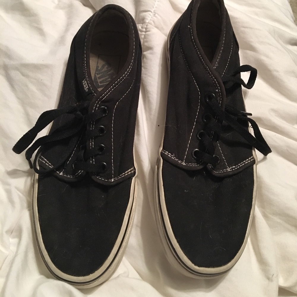 Vans size 8 women's. Size 6.5 men's