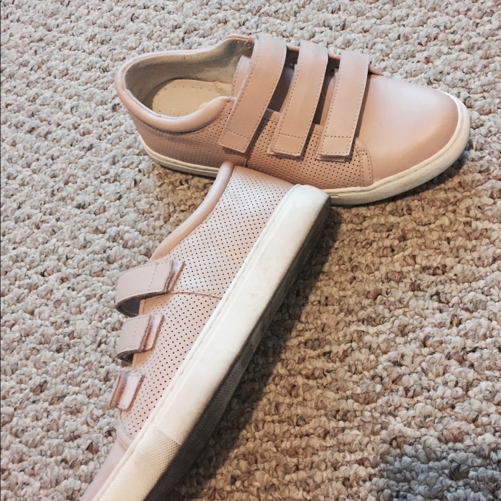 Kenneth Cole Velcro sneakers LIGHT PINK