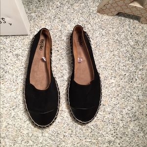 Mossimo black espadrilles
