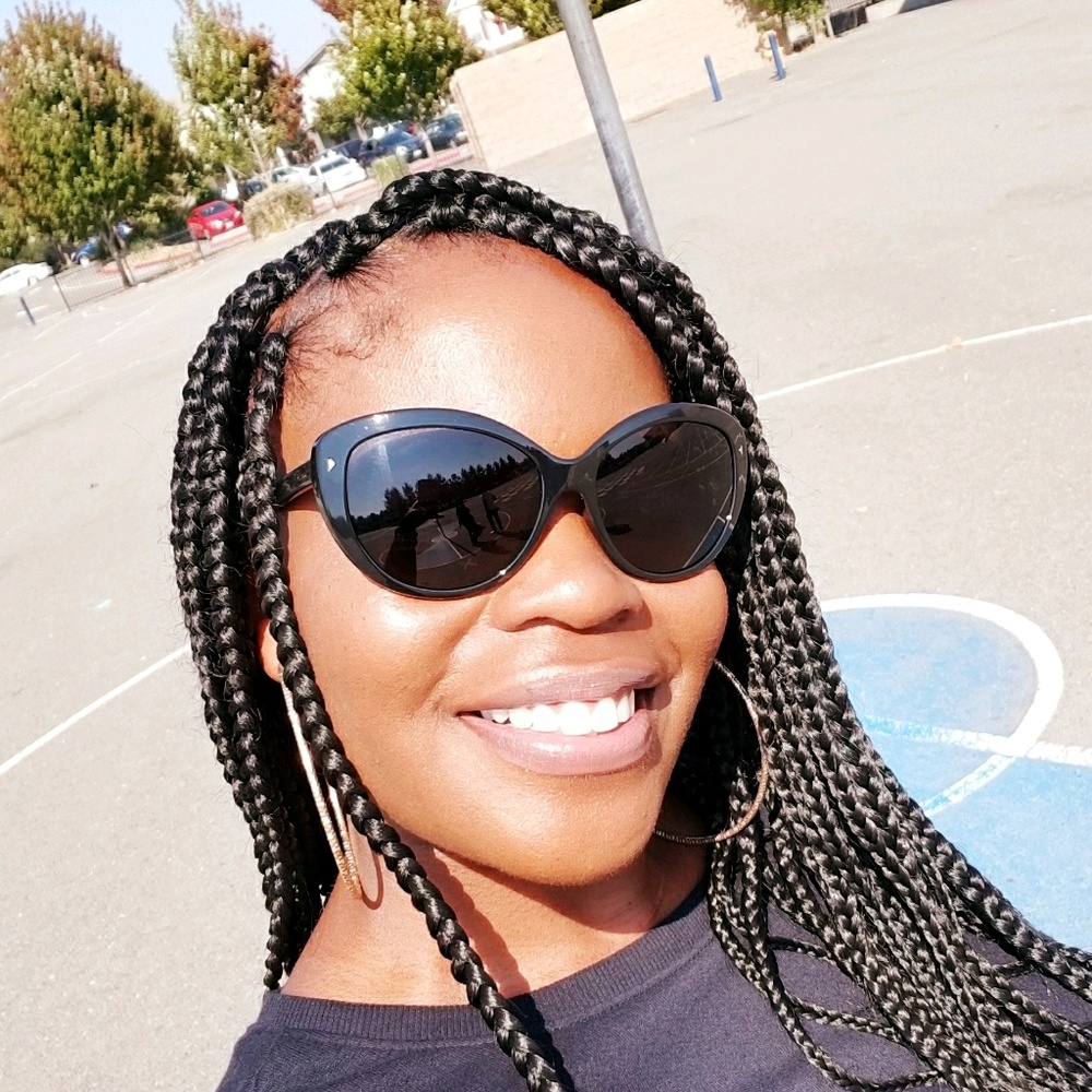 Meet your Posher, Traci