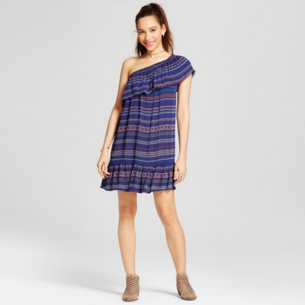 🌻 Xhiliration NWT off shoulder dress, L 🌻