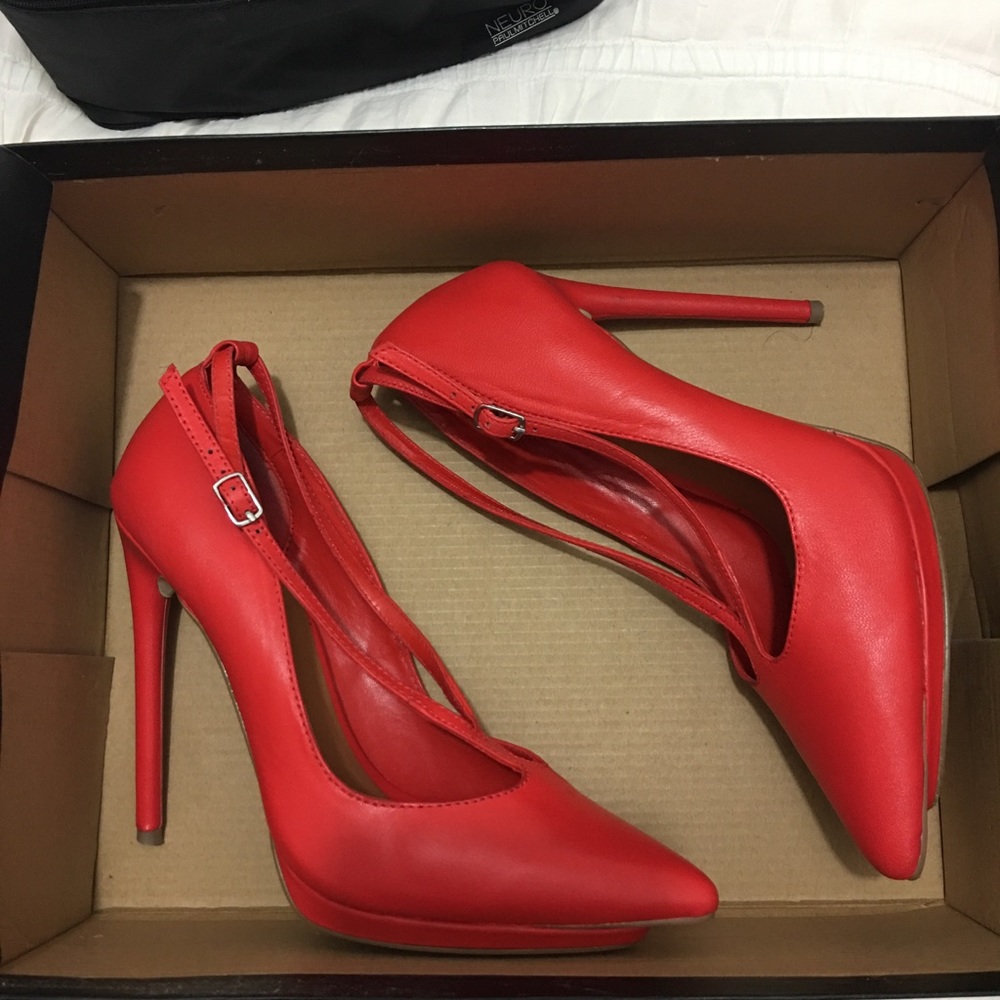 Red Heels - Picture 2 of 3
