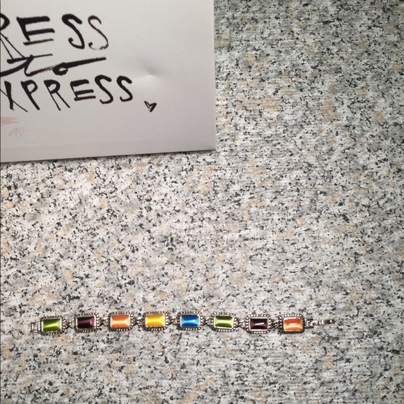 Premier Designs multi colored stone bracelet. - Picture 1 of 3