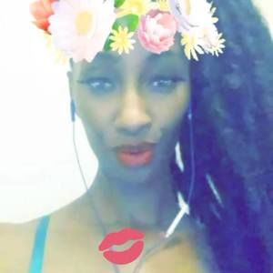 Meet your Posher, Carlacia