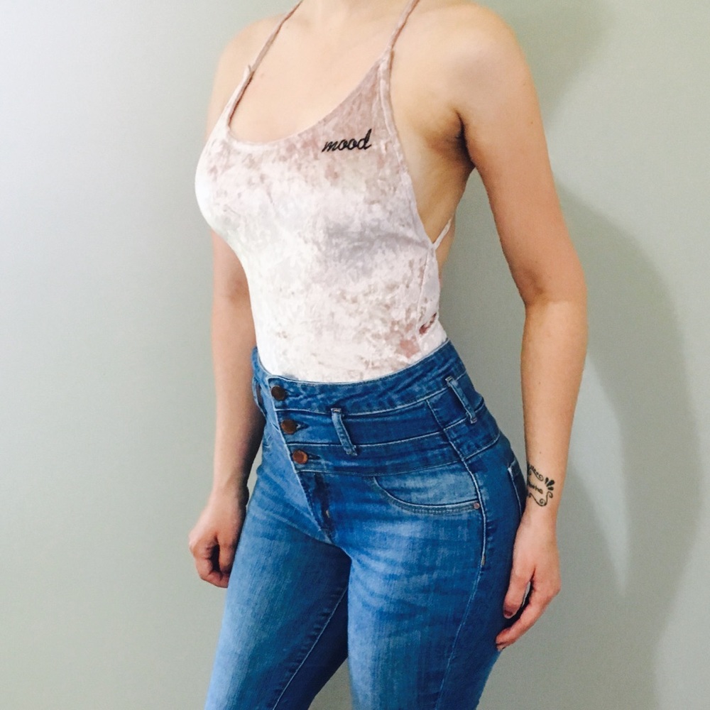 Trendy! Wet seal velvet bodysuit