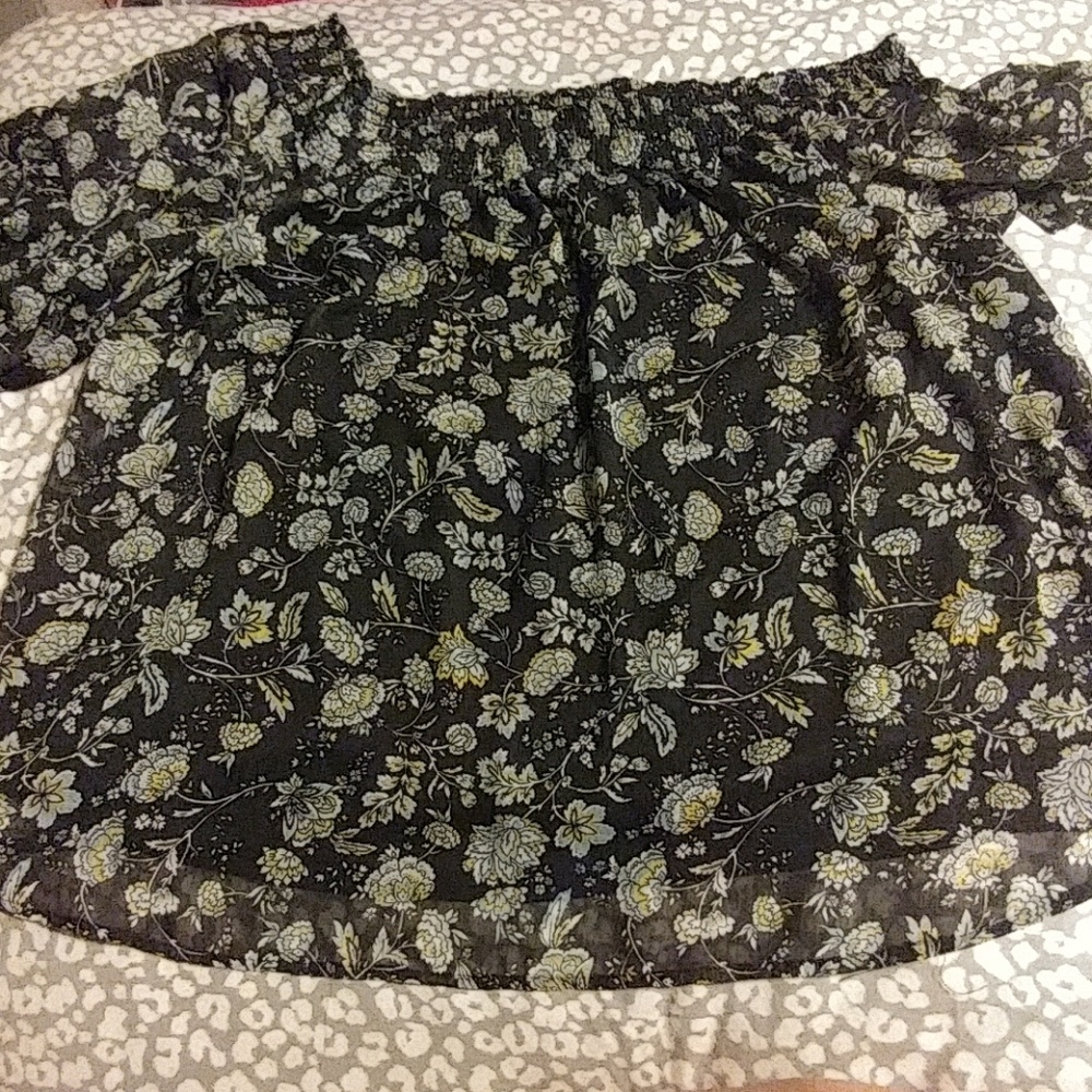Torrid Size 4 black floral blouse