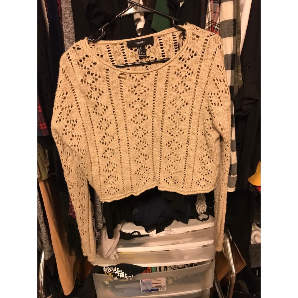 Sweater crop top