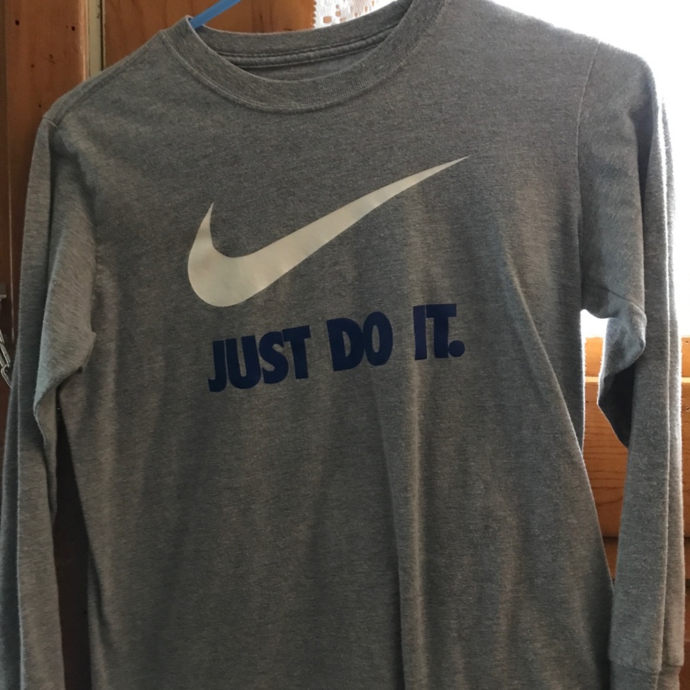 Bundle of Boys Nike shirts