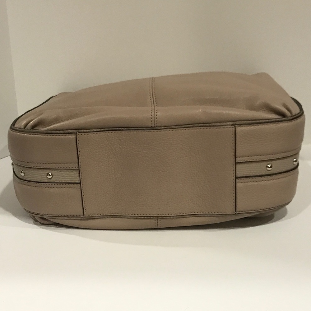 Coach "Pk Avry Stud Hobo" Color: SV/Putty - Picture 5 of 8