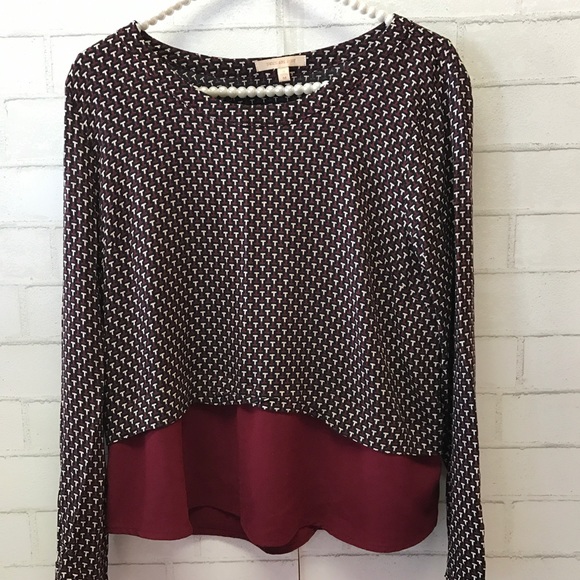Skies Are Blue Tops - Skies are blue / printed shirt tail top