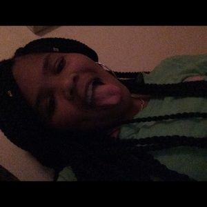 Meet your Posher, Iesha