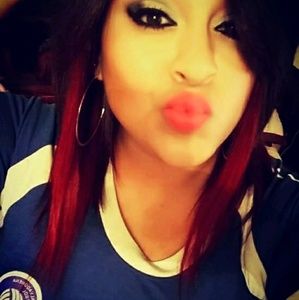 Meet your Posher, Emelin