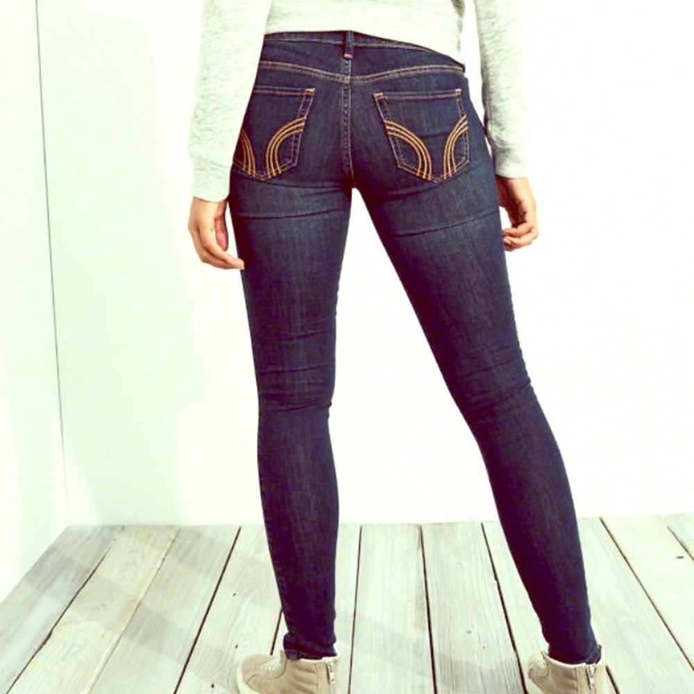 Hollister jeans (dark wash)