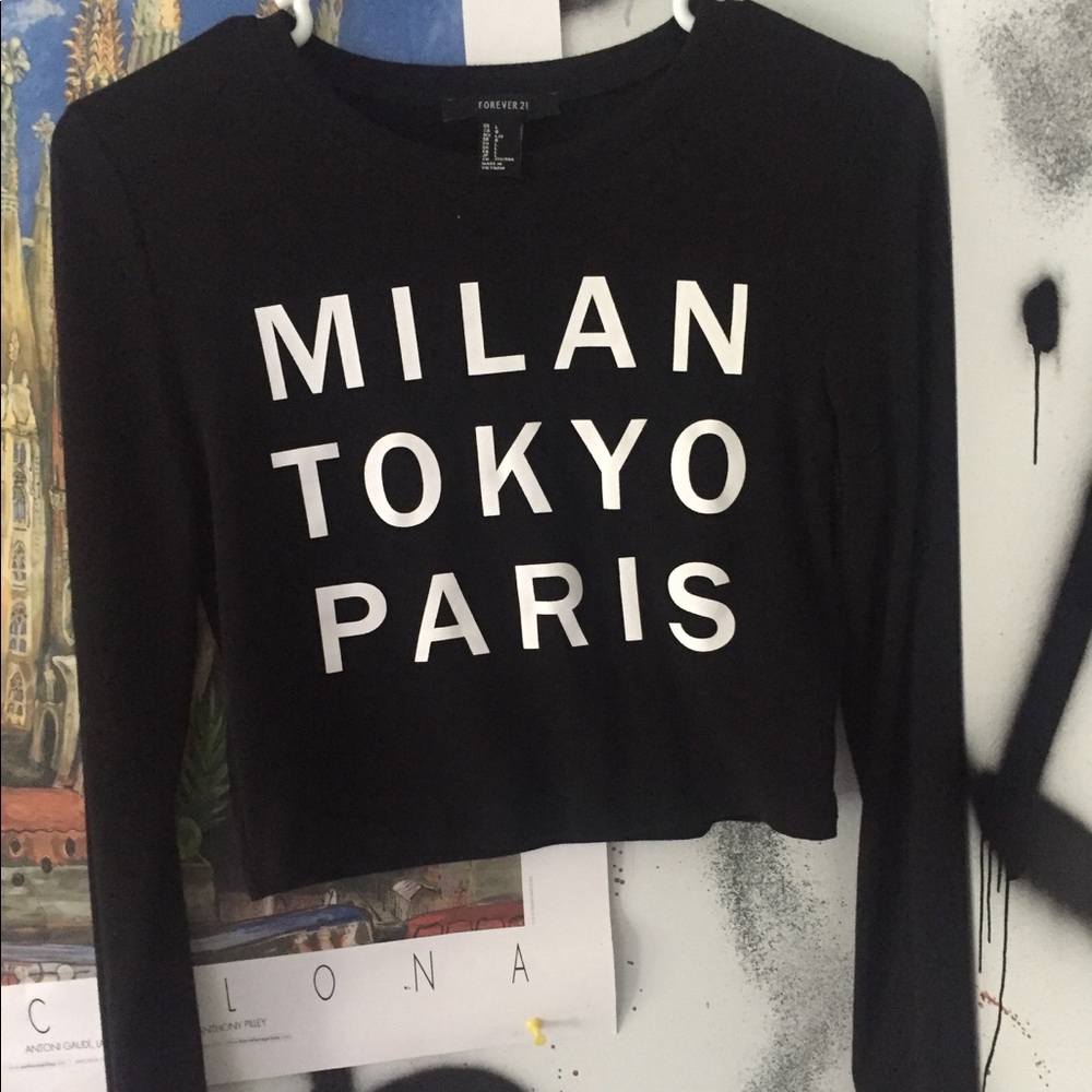 long sleeve city names crop top