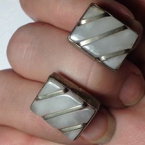 🔥Antique Silver banded Screw Back Earrings + Gift