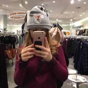 Meet your Posher, Helen