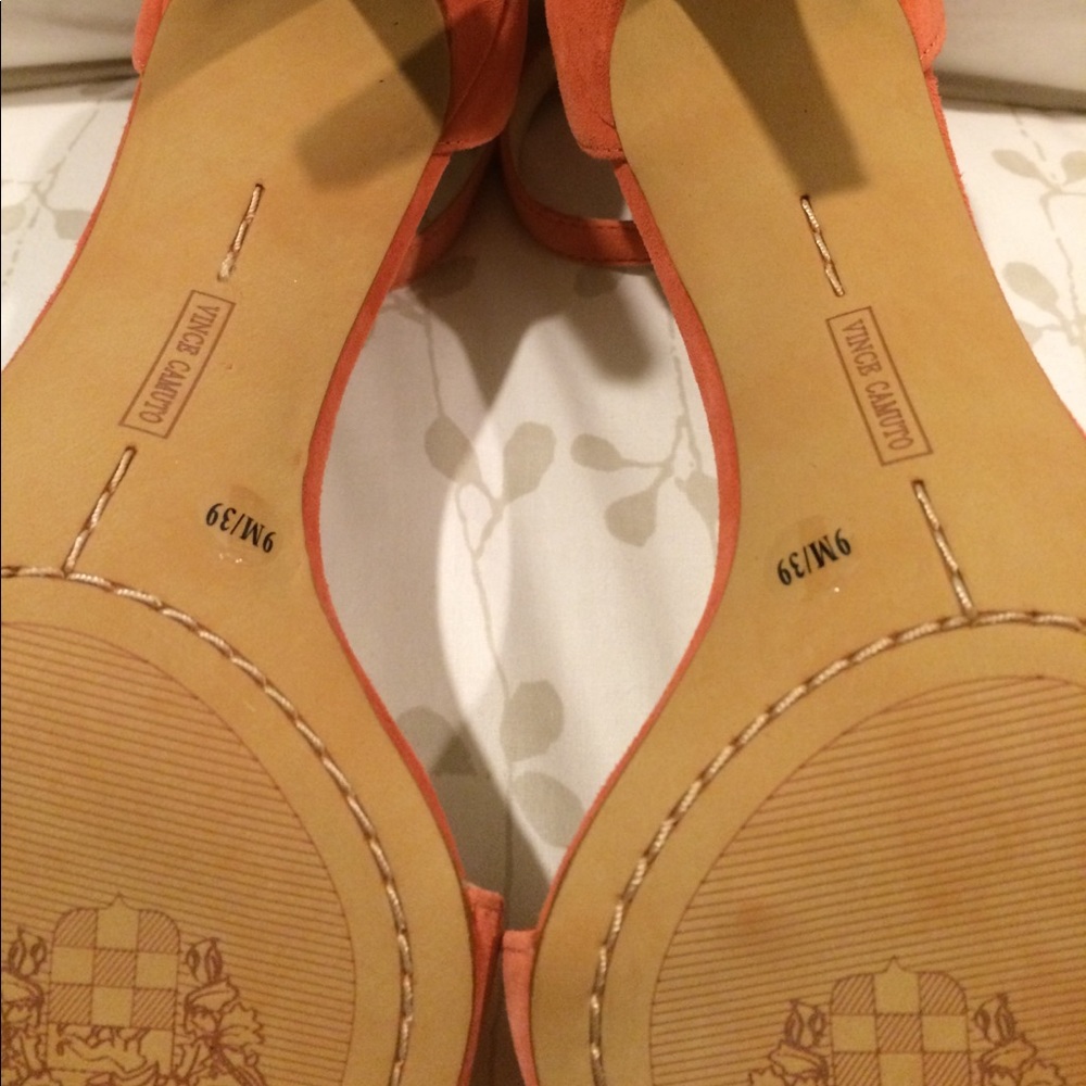 Vince Camuto suede heels - Picture 8 of 8