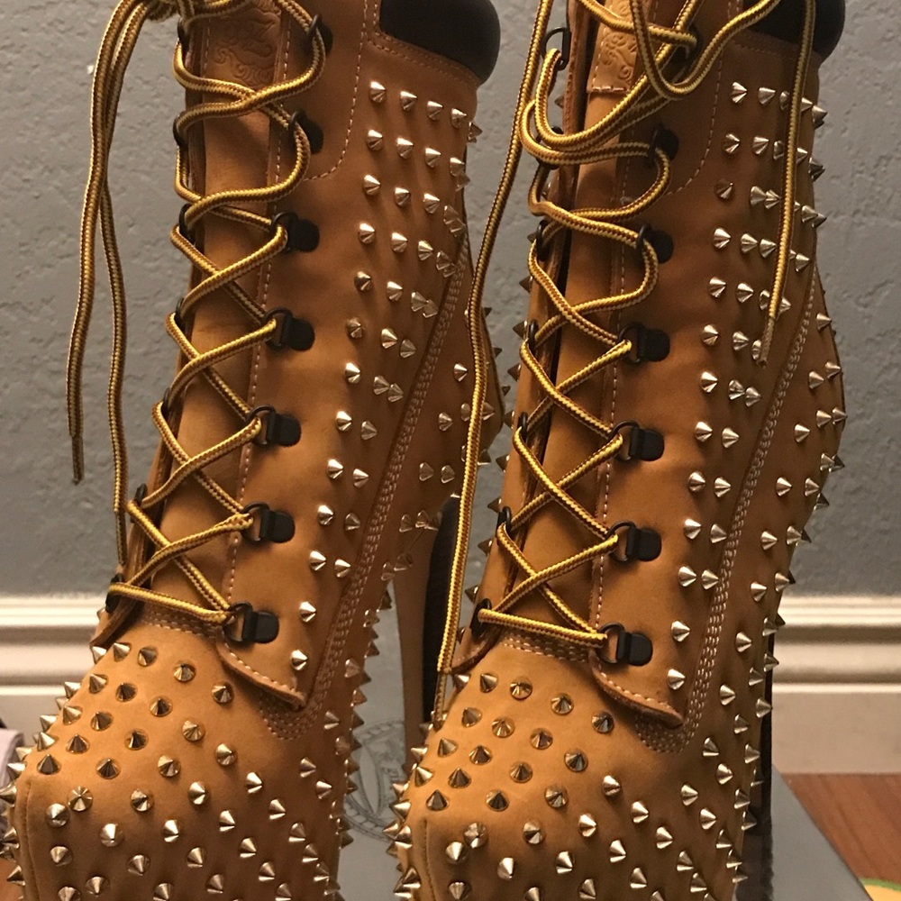 Zigi girl Zjo studded boots BNIB (size 10)