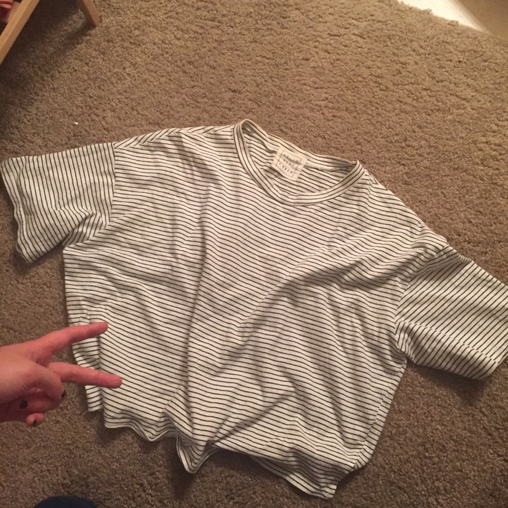 Black and white stripes tee