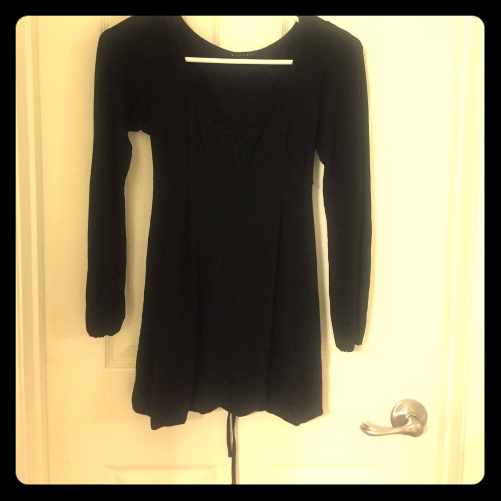 Sisley doll sleeve scoop next toe back top
