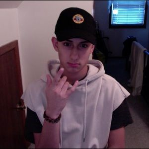 Meet your Posher, Henry