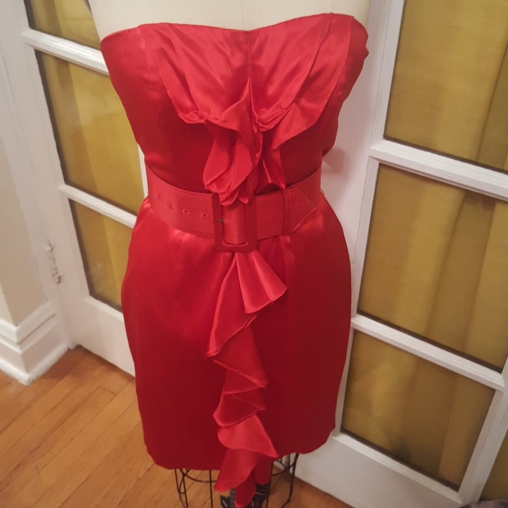 Red  silk/ spandex sweetheart dress w/ belt
