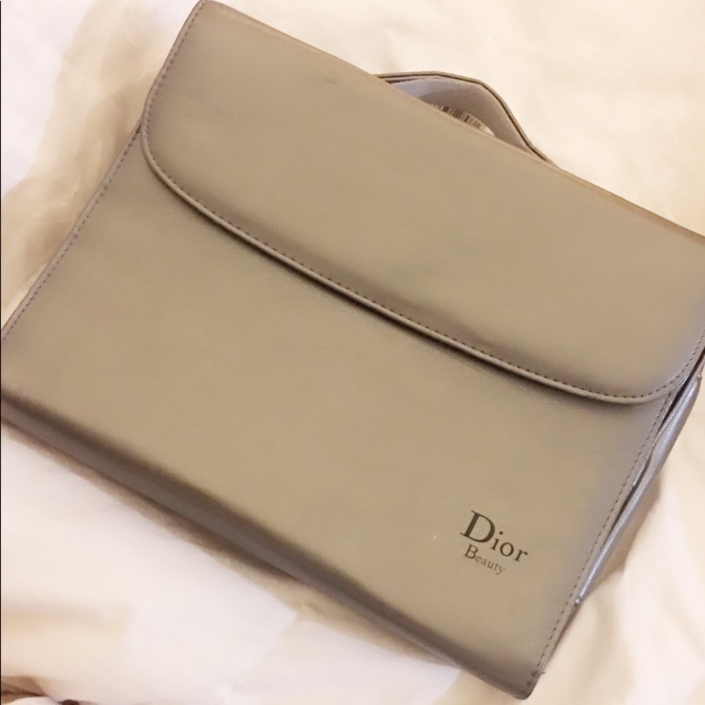 💯Auth DIOR Ultimate VIP Makeup Travel organizer