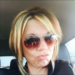 Meet your Posher, Alesha