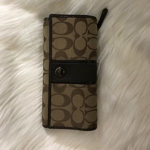 Signature Coach Wallet - Large