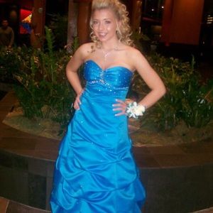 Selling my blue prom dress!