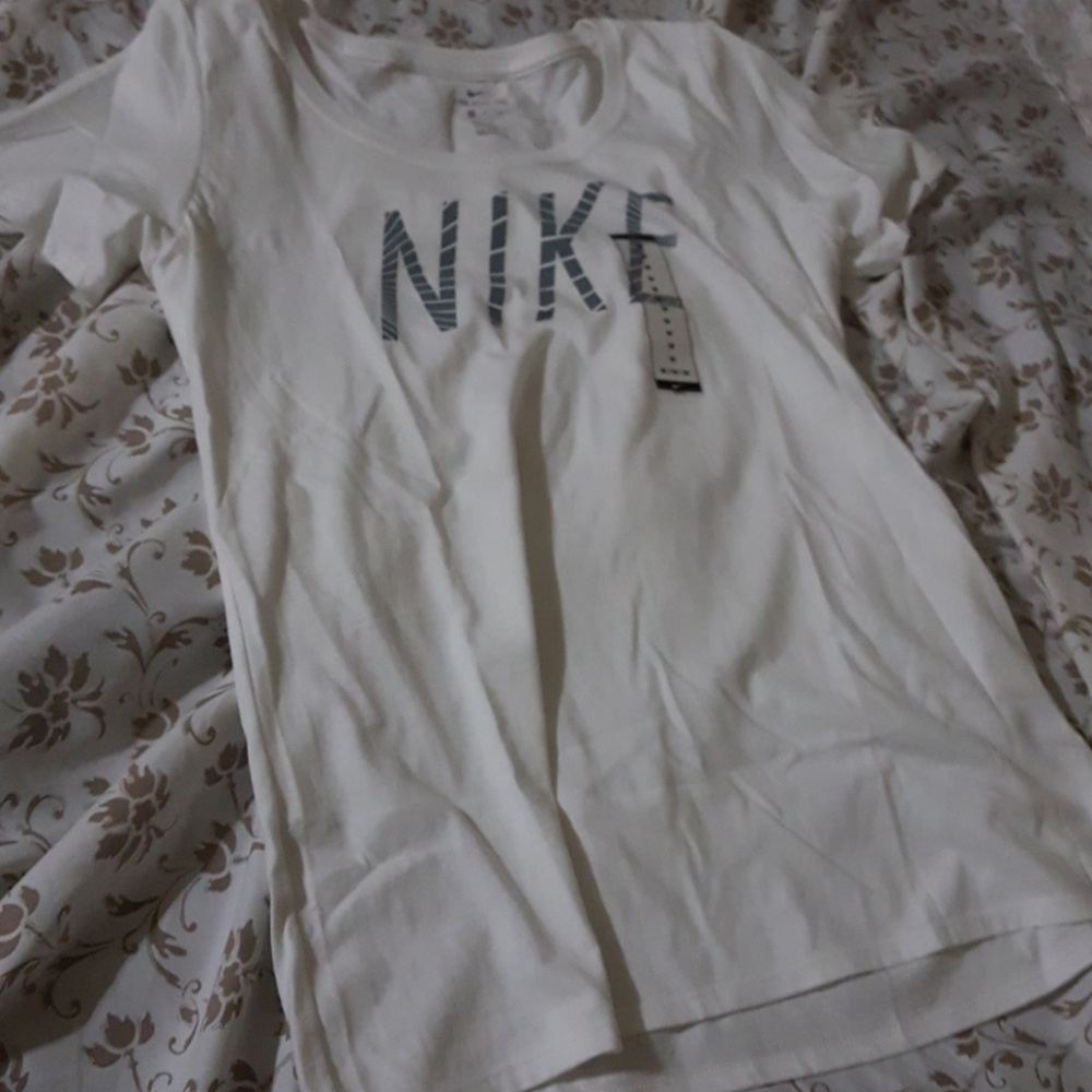 Nike tee