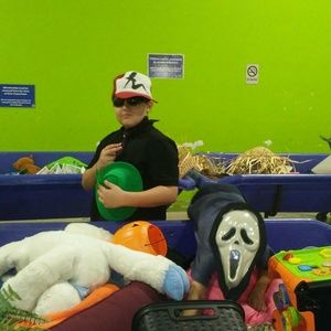 Meet your Posher, Crystal