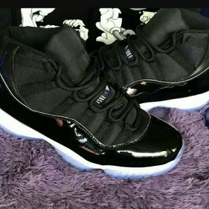 Jordan 11 Space jam