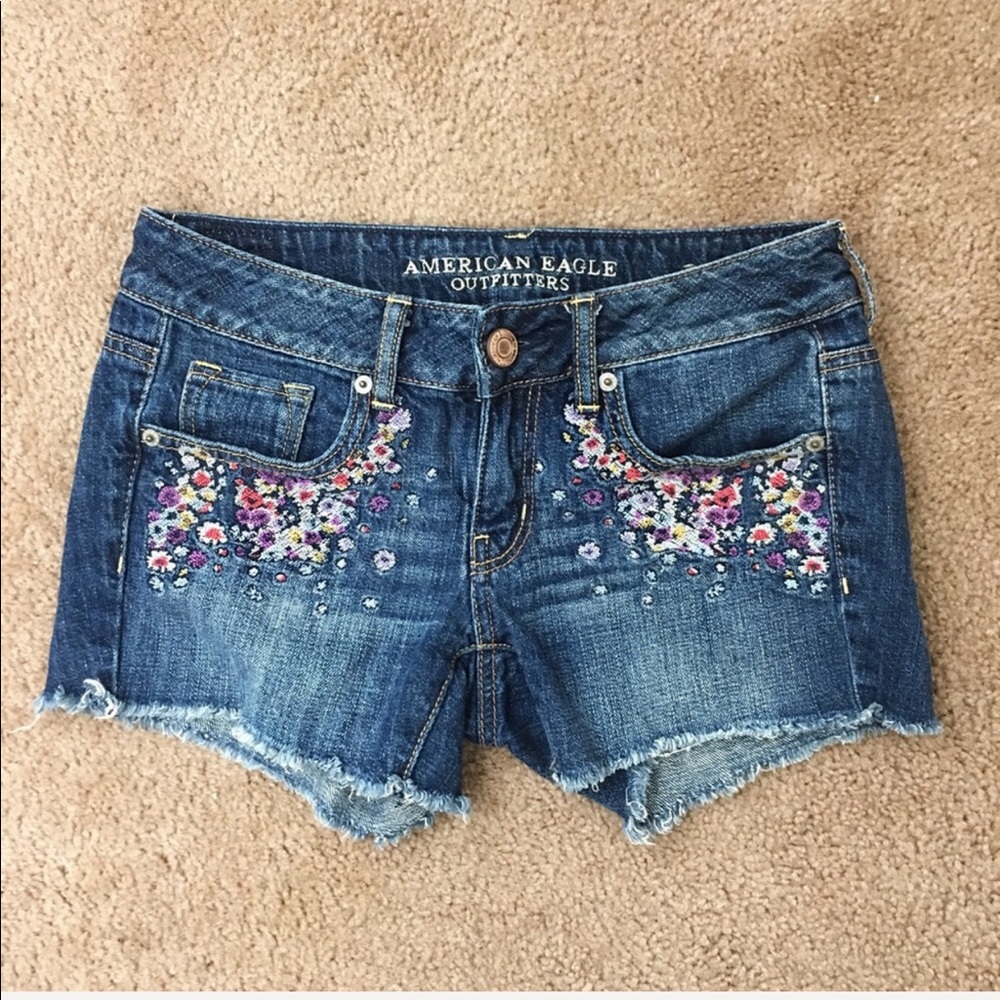 {American Eagle} Floral Embroidered Denim Shorts
