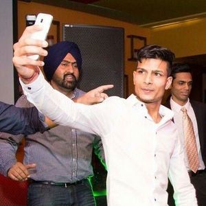 Meet your Posher, Ravi bajwa