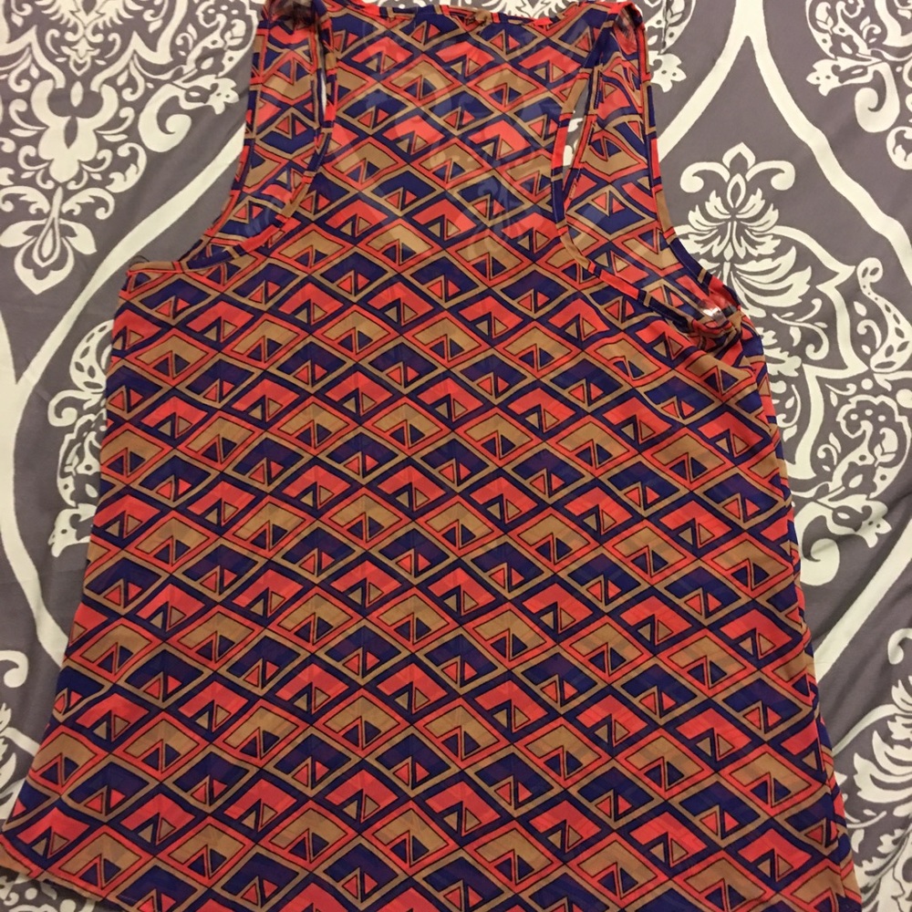 Geometric Pattern Tank Top - Picture 2 of 4