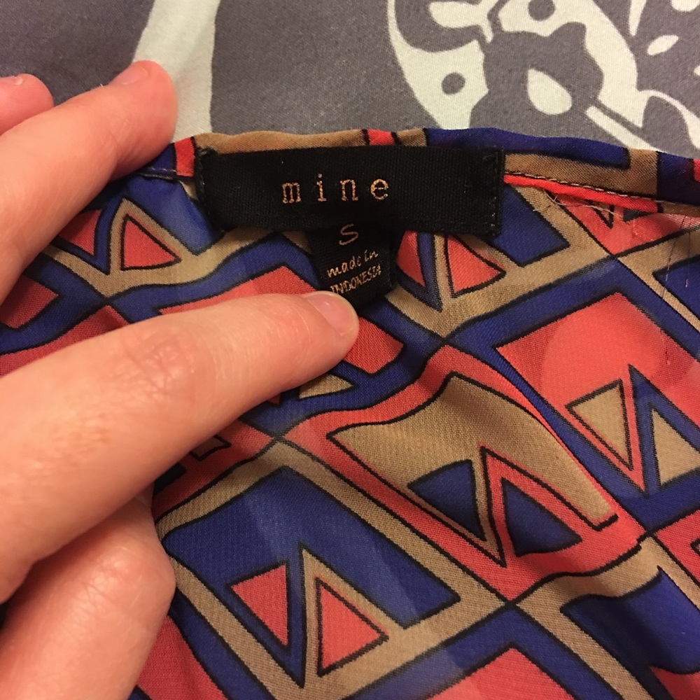 Geometric Pattern Tank Top - Picture 3 of 4