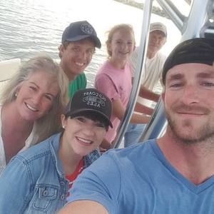 Meet your Posher, Gloria