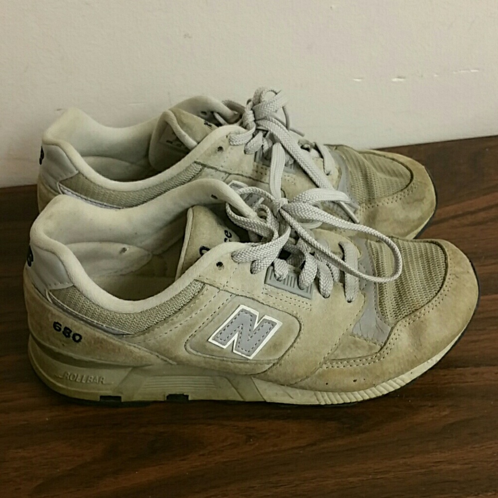 NEW BALANCE SHOES