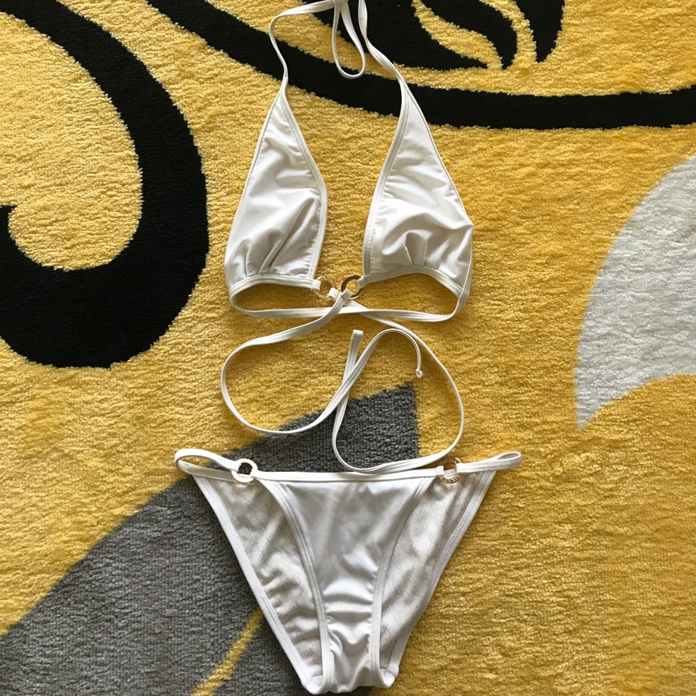 White Victoria's Secret bikini