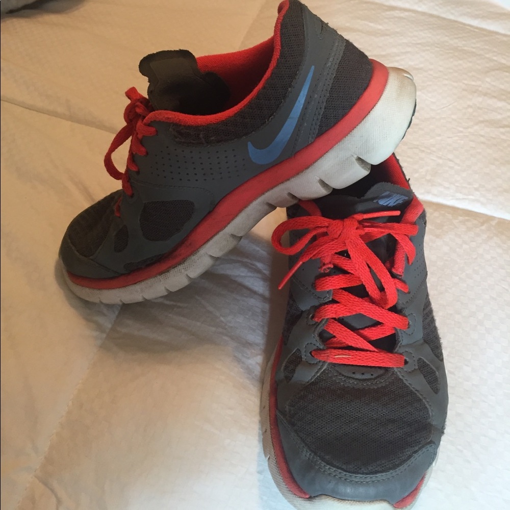 Nike Flex, size 5!