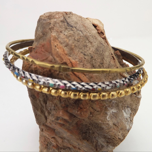 vintage lot 3 petite bangle bracelets stackable 8" - Picture 5 of 6