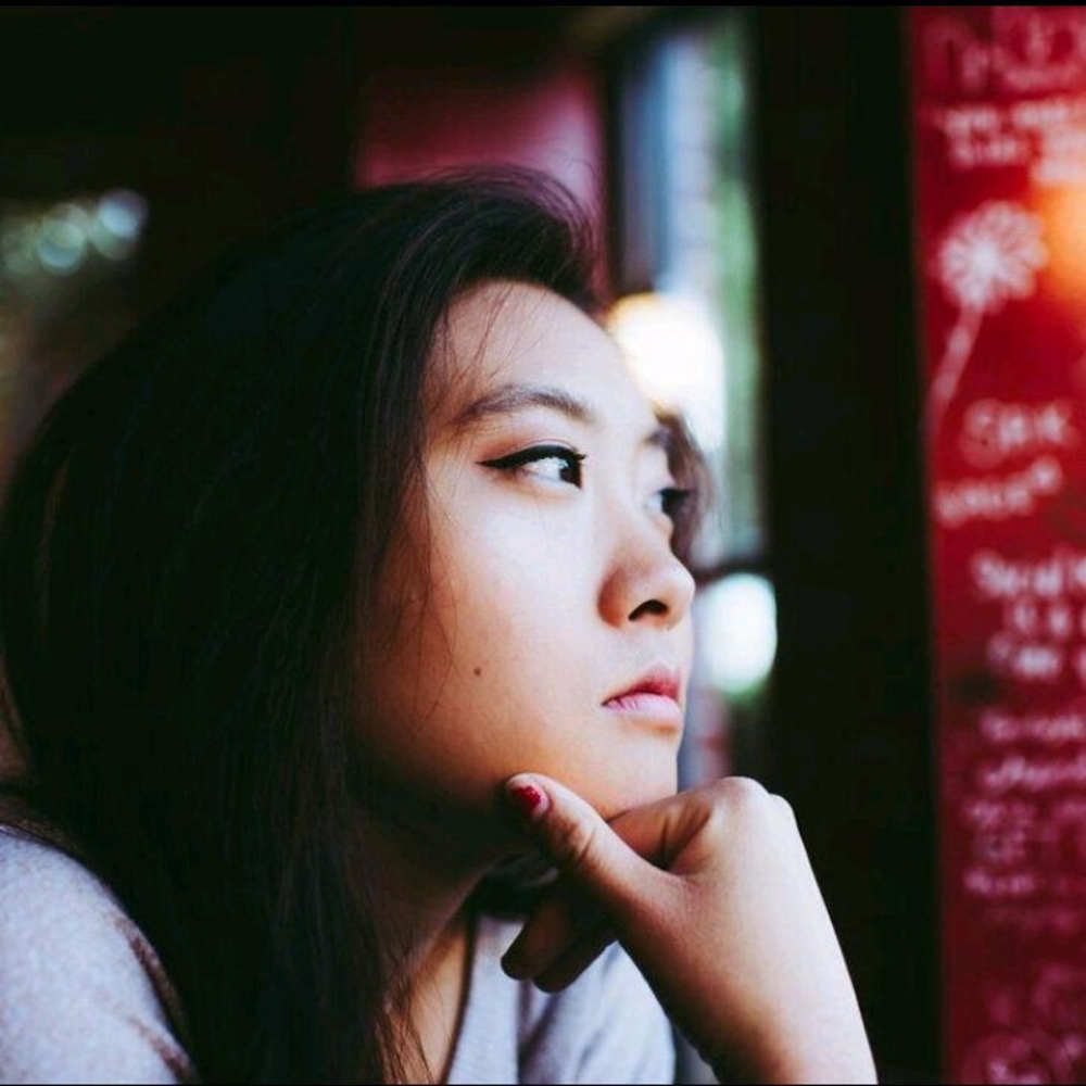 Meet your Posher, Claudia yoojin