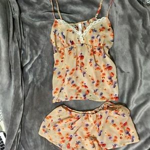 Gilligan semi-sheer two-piece sleep set