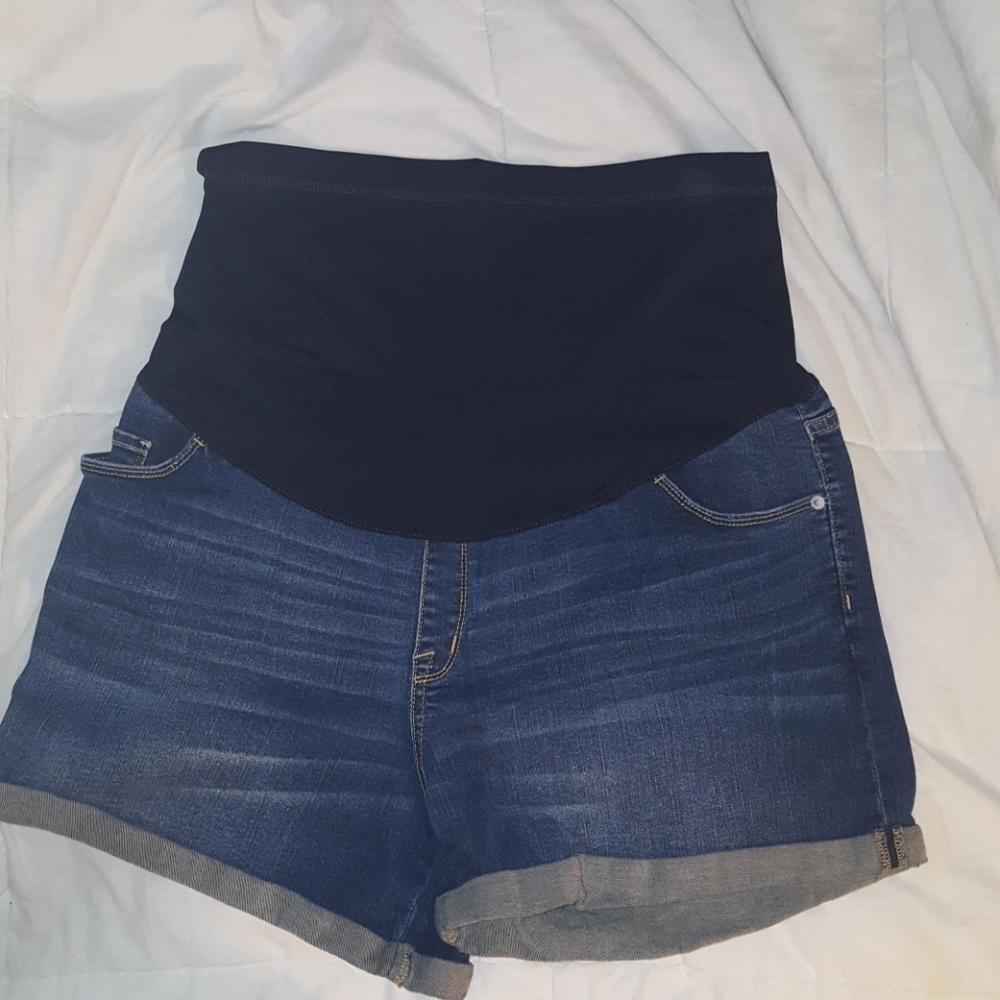 Liz Lange Maternity Midi shorts