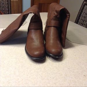 Unr8ted knee high brown boots. Never worn size 8