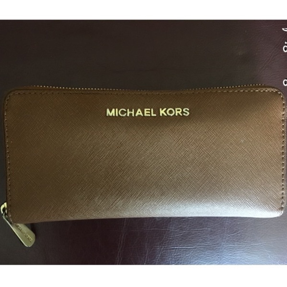 Michael Kors Jet Set Wallet