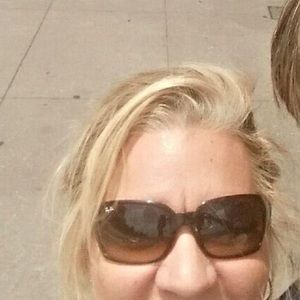 Meet your Posher, Michele